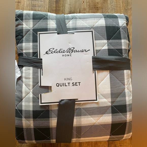 Eddie Bauer Other - Eddie Bauer black white plaid checks cotton king size quilt set with pillowcase